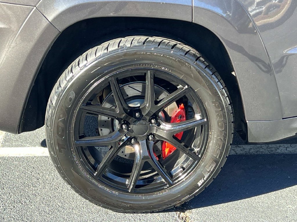 Used 2014 Jeep Grand Cherokee SRT8 w/ Luxury Group II AWD/4WD image 9