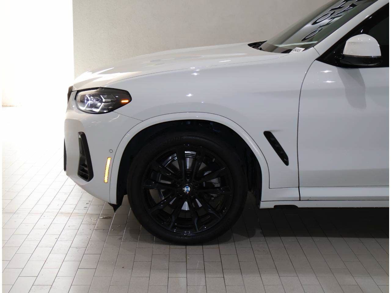 Used 2024 BMW X3 sDrive30i w/ Premium Package RWD image 4