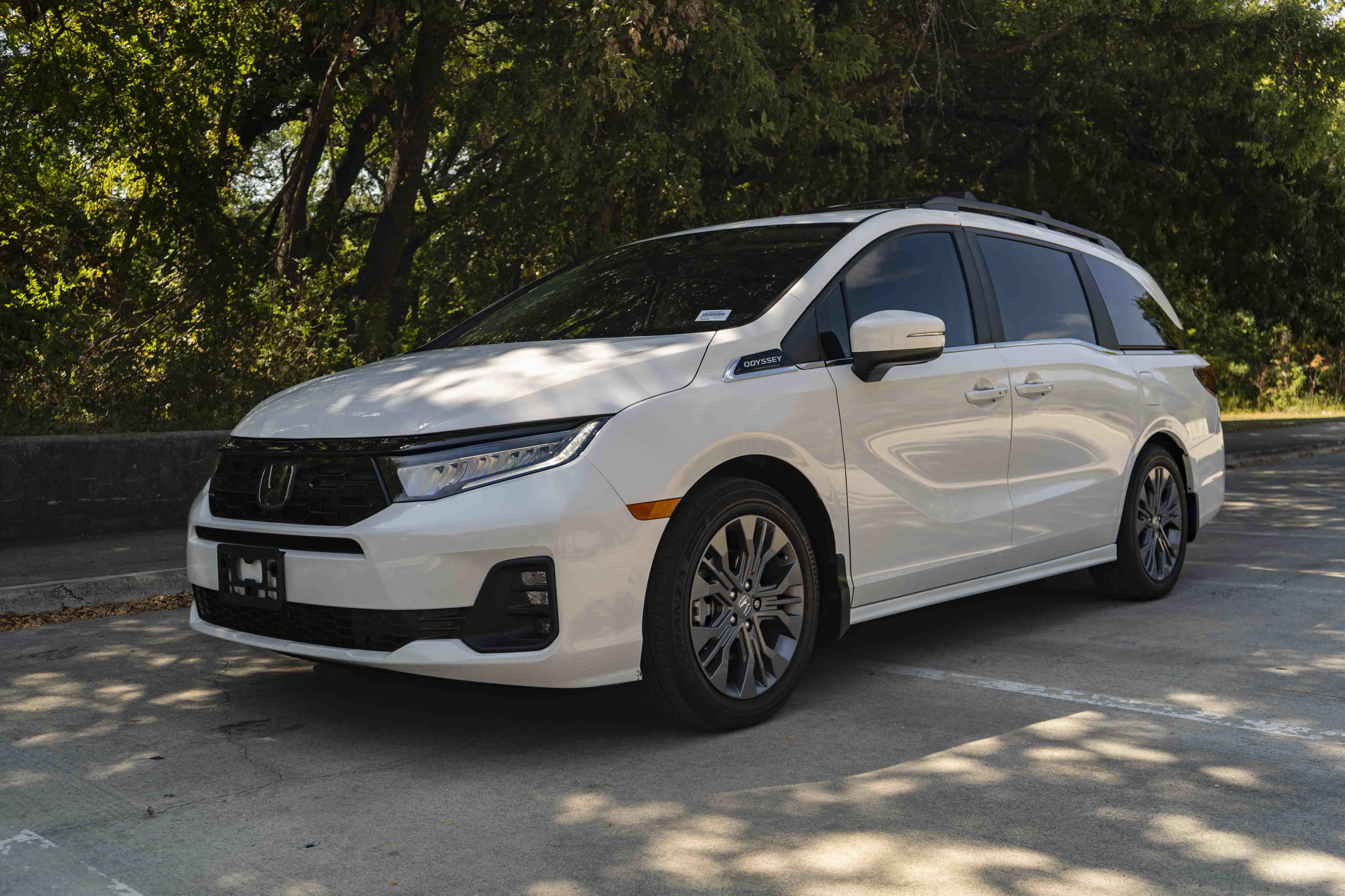 Certified 2025 Honda Odyssey Touring image 5