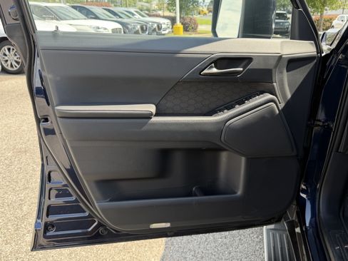 Used 2026 Lexus GX 550 w/ Accessory Package (2T) AWD/4WD image 14