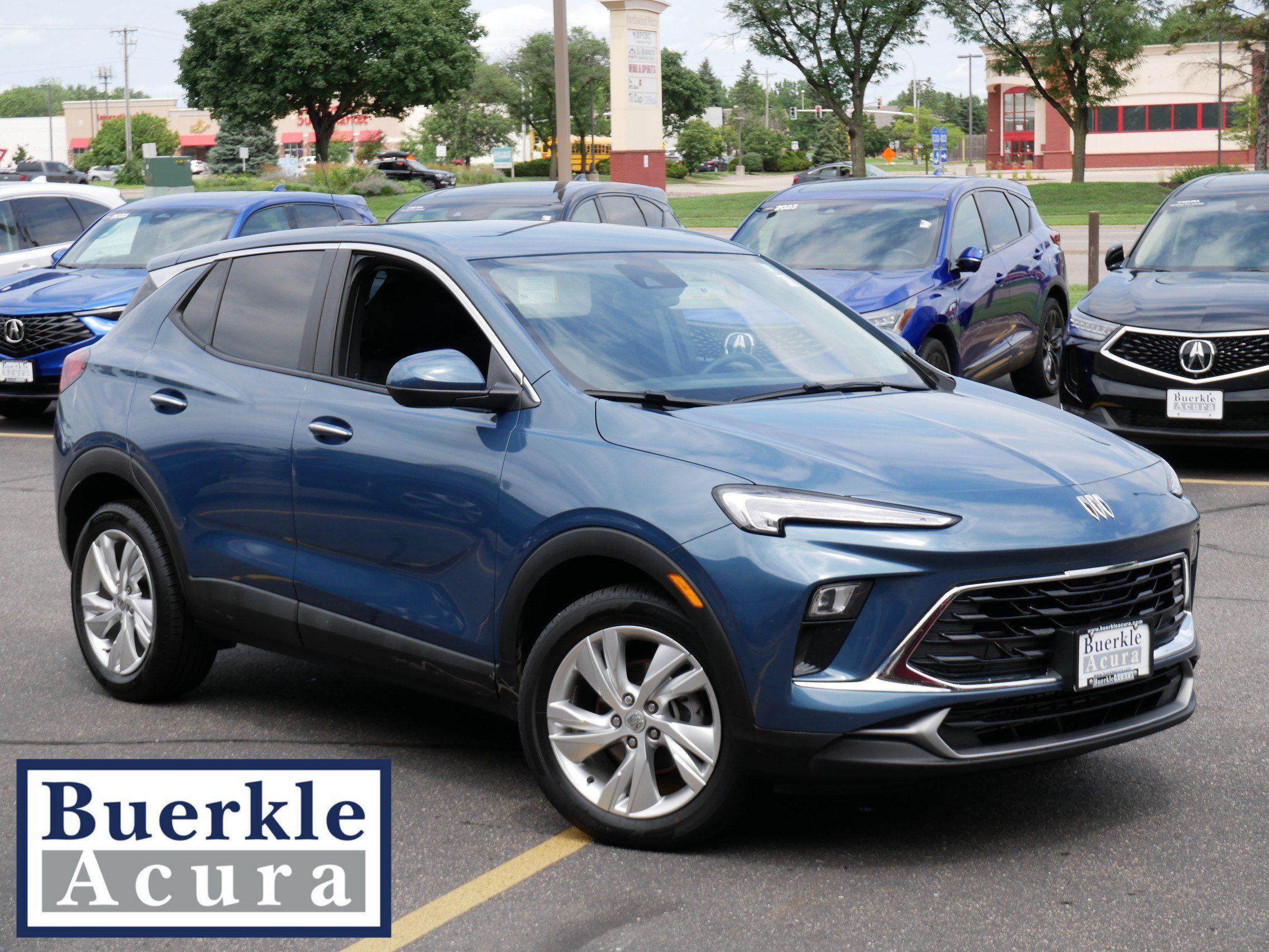 Used 2024 Buick Encore GX Preferred FWD image 1