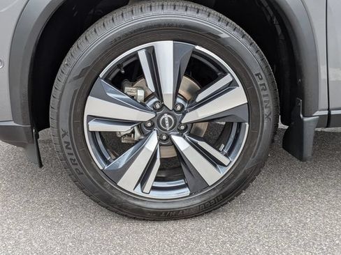 Used 2023 Nissan Rogue Platinum AWD/4WD image 9