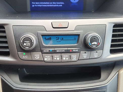 Used 2013 Honda Odyssey LX image 17