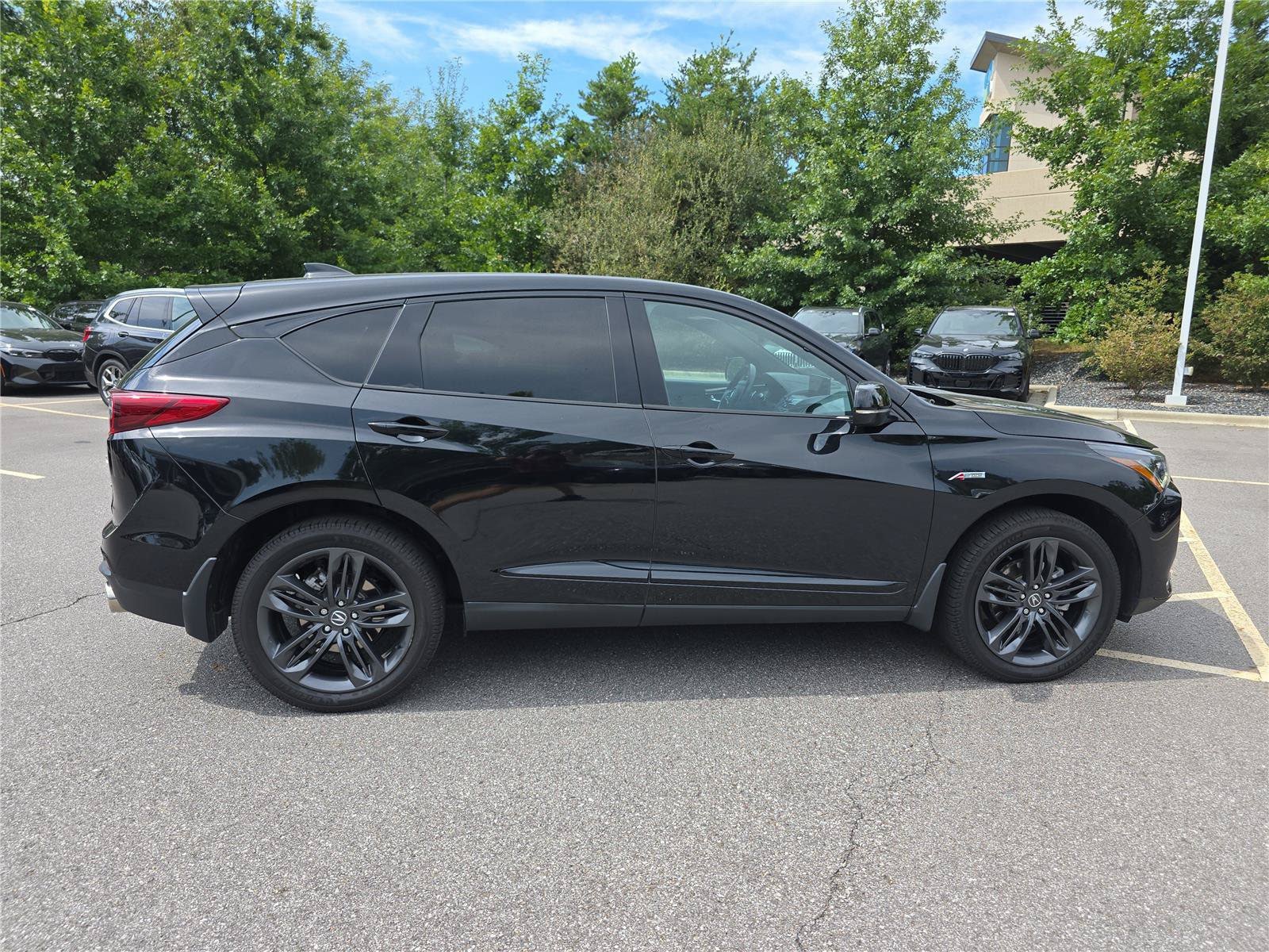 Used 2023 Acura RDX w/ Advance Package AWD/4WD image 2