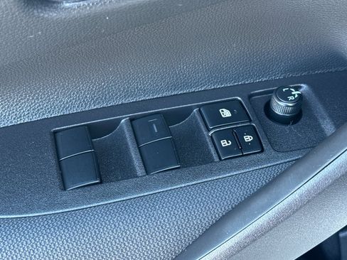 Certified 2025 Toyota Corolla LE image 18