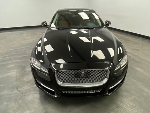 Used 2017 Jaguar XJ L Portfolio image 9