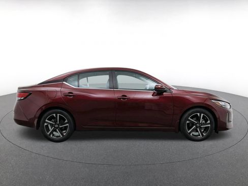 Used 2025 Nissan Sentra SV FWD image 9