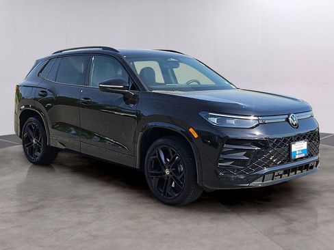 Certified 2026 Volkswagen Tiguan SE R-Line AWD/4WD image 3