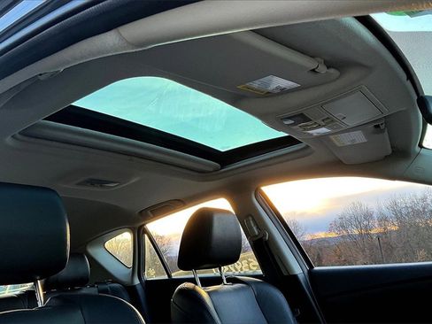 Used 2012 MAZDA MAZDA3 i Grand Touring image 17