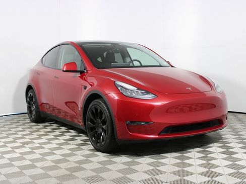 Used 2021 Tesla Model Y Long Range image 24