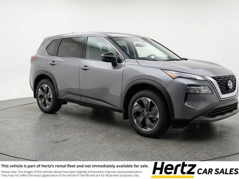 Used 2025 Nissan Rogue SV image 1