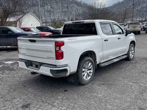 Used 2025 Chevrolet Silverado 1500 Custom image 5