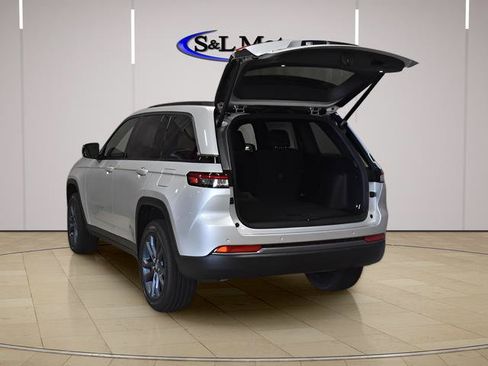 New 2026 Jeep Grand Cherokee Limited AWD/4WD image 9