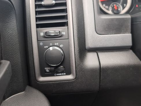 Used 2018 RAM 1500 Tradesman w/ Popular Equipment Group AWD/4WD image 17