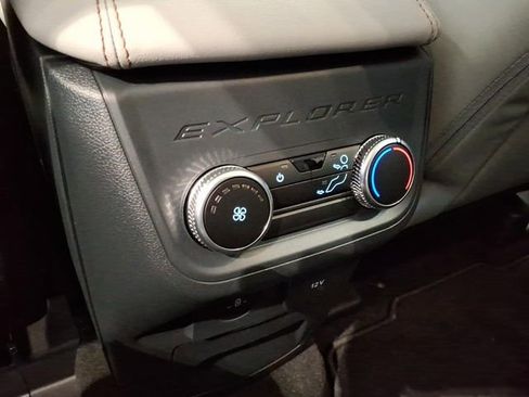 New 2026 Ford Explorer Active w/ Active Comfort Package AWD/4WD image 11