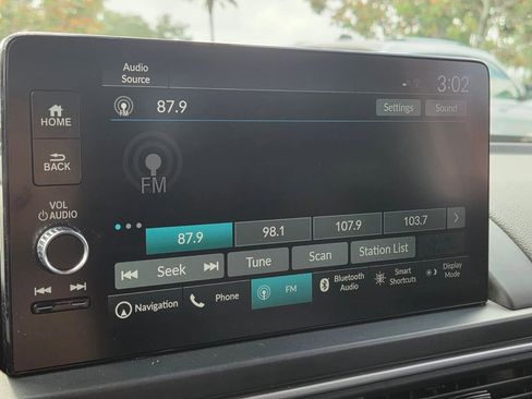 Used 2025 Honda Pilot Touring image 26