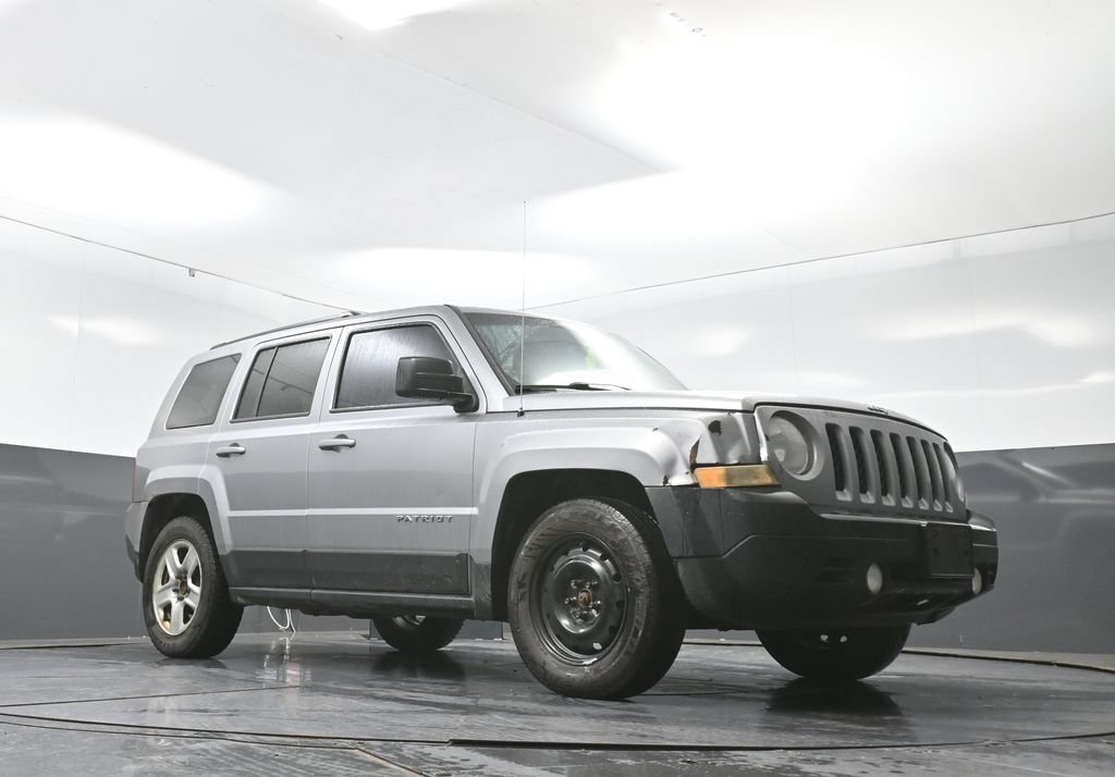 Used 2017 Jeep Patriot Sport w/ Power Value Group FWD image 25