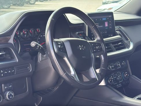 Used 2021 Chevrolet Suburban Z71 image 10