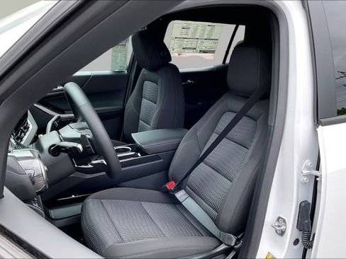 New 2026 Chevrolet Equinox LT FWD image 10