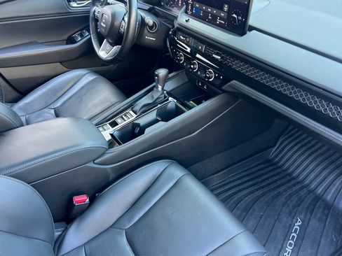 Used 2025 Honda Accord Touring image 18