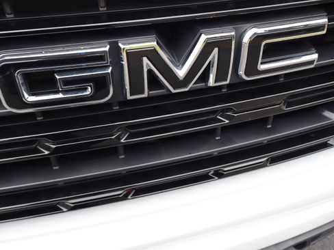 Used 2025 GMC Sierra 1500 Elevation image 38