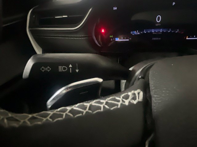Used 2024 Jeep Grand Cherokee L Altitude AWD/4WD image 18