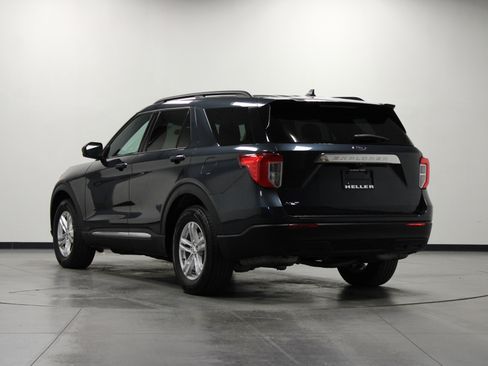 Used 2023 Ford Explorer XLT image 6