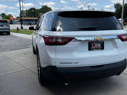 Used 2018 Chevrolet Traverse LS AWD/4WD image 10