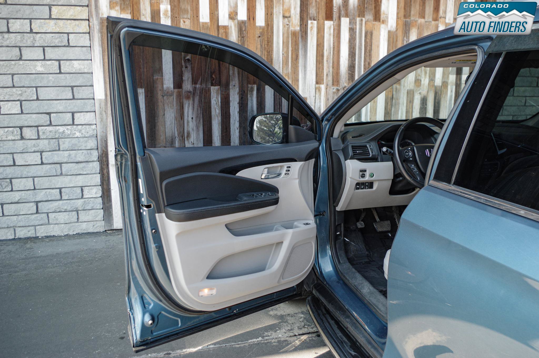 Used 2016 Honda Pilot Touring image 10