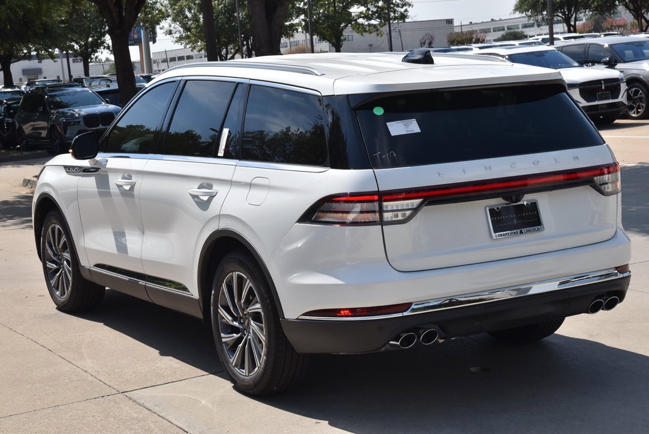 New 2026 Lincoln Aviator 2WD image 9