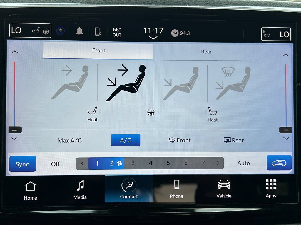 Used 2024 Chrysler Pacifica Touring-L FWD image 14