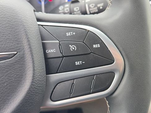 Certified 2023 Chrysler Voyager LX FWD image 34