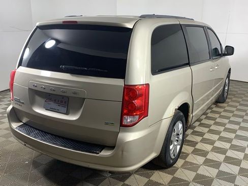 Used 2013 Dodge Grand Caravan SXT FWD image 5