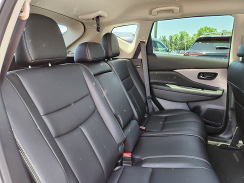 Used 2024 Nissan Murano SV w/ SV Midnight Edition Package AWD/4WD image 15