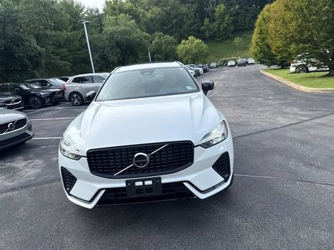 Used 2026 Volvo XC90 B6 Plus w/ Protection Package AWD/4WD image 2