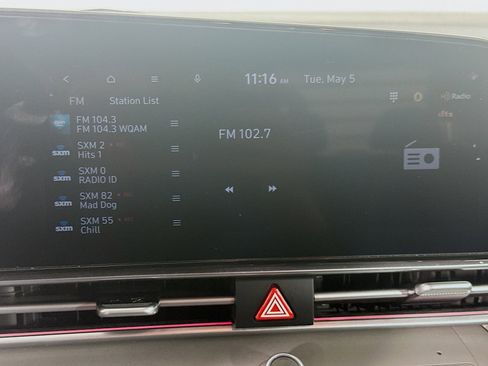 Used 2025 Hyundai Elantra SEL FWD image 21