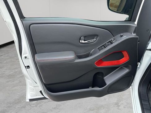 Used 2024 Nissan Frontier PRO-4X w/ Pro Convenience Package image 24