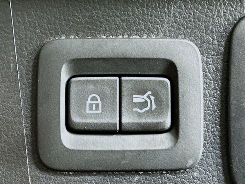 Used 2025 MAZDA CX-50 AWD 2.5 S w/ Premium Package image 29