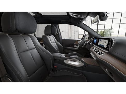 New 2026 Mercedes-Benz GLS 580 4MATIC image 5