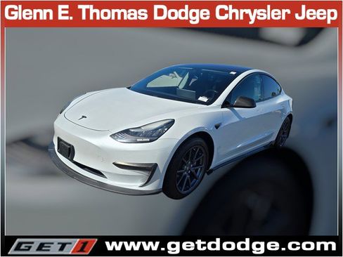 Used 2017 Tesla Model 3 Standard Range image 3