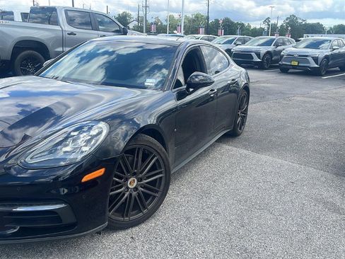 Used 2018 Porsche Panamera 4 AWD/4WD image 4
