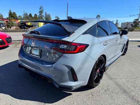 Used 2023 Honda Civic Type R image 7