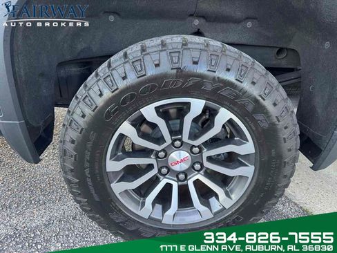 Used 2023 GMC Sierra 1500 AT4 image 32