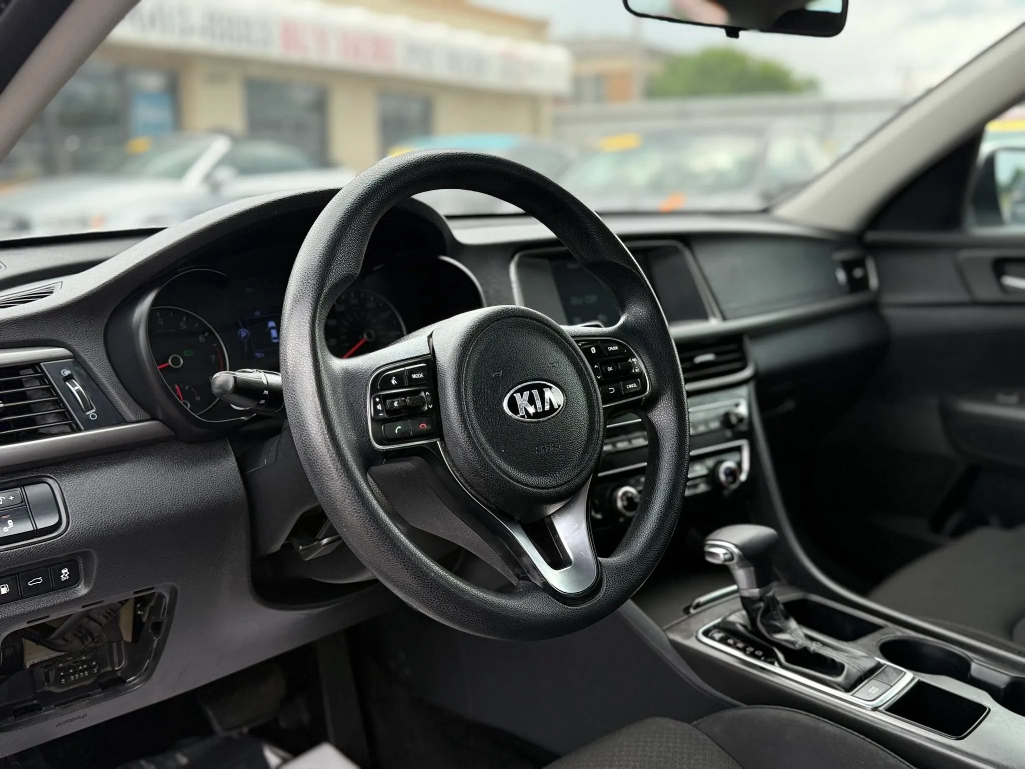 Used 2018 Kia Optima LX FWD image 28