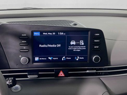 Used 2025 Hyundai Elantra Hybrid FWD image 14