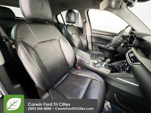 Used 2018 Alfa Romeo Stelvio Ti image 18
