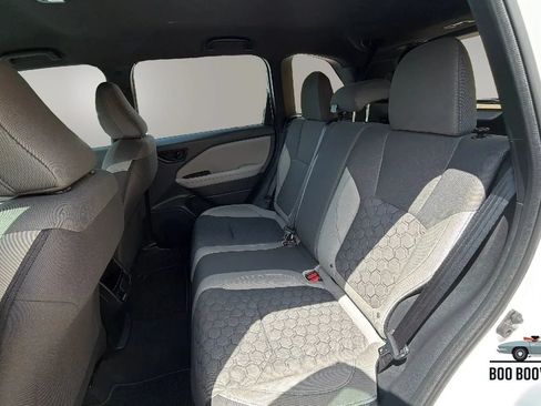 Used 2025 Subaru Forester AWD/4WD image 31