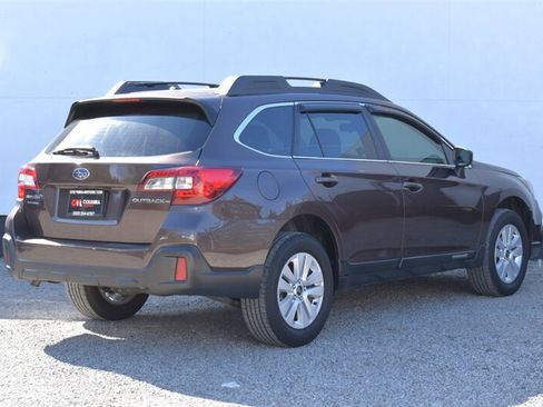Used 2019 Subaru Outback 2.5i AWD/4WD image 5