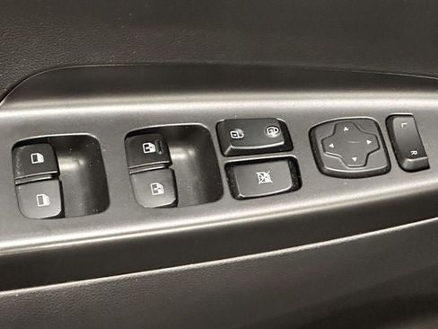 Used 2023 Hyundai Kona SEL w/ Winter Weather Package AWD/4WD image 37