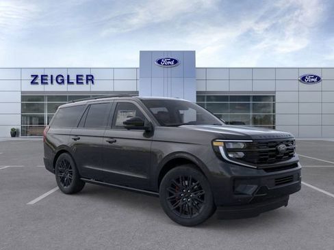New 2025 Ford Expedition Platinum w/ Stealth Performance Package image 7